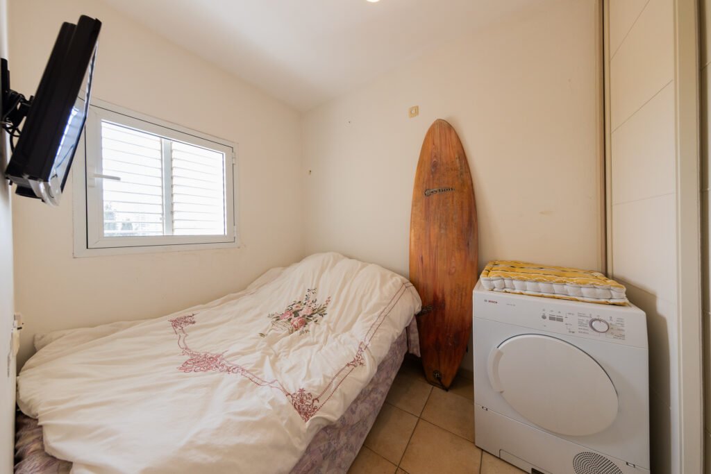 דירת 4.5 חדרים בבניין בוטיק קהילתי — גני אילן